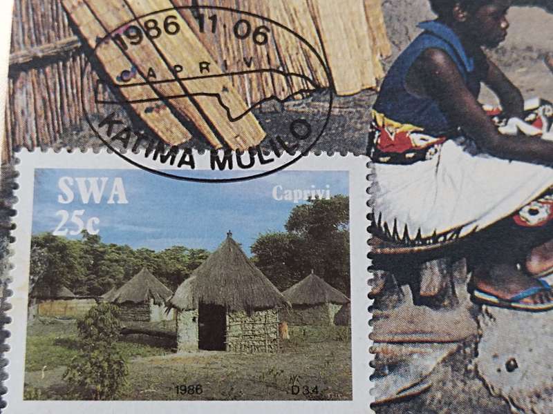 Postcards: SWA Caprivi Huts/Hutte