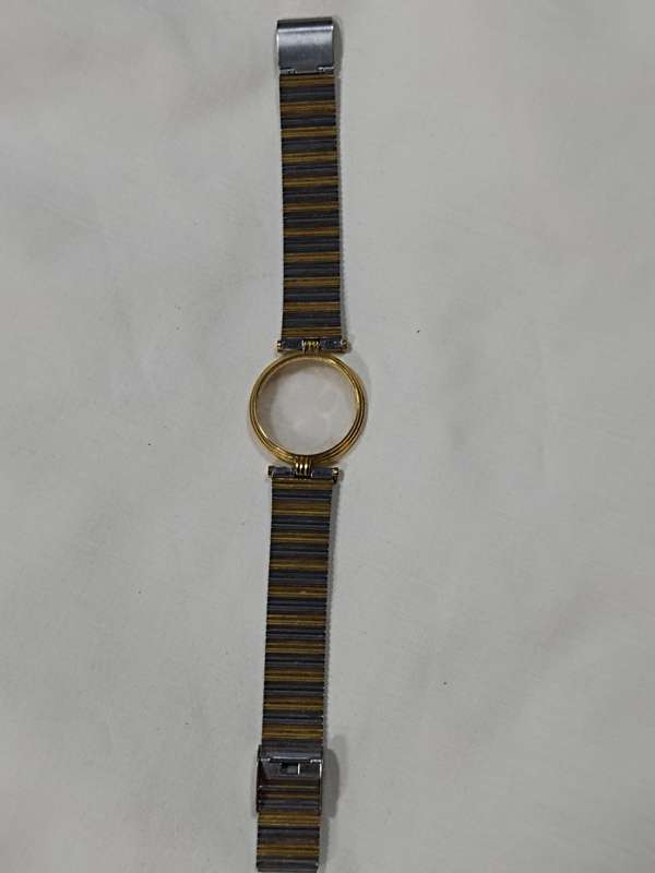 Watch casing with strap