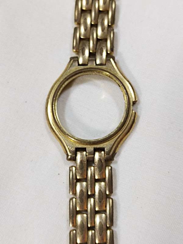 Watch casing with strap