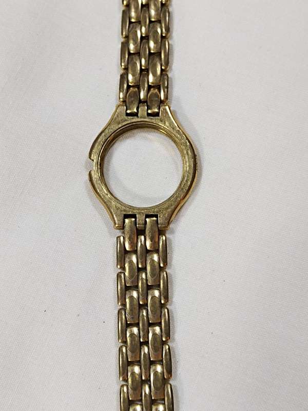 Watch casing with strap