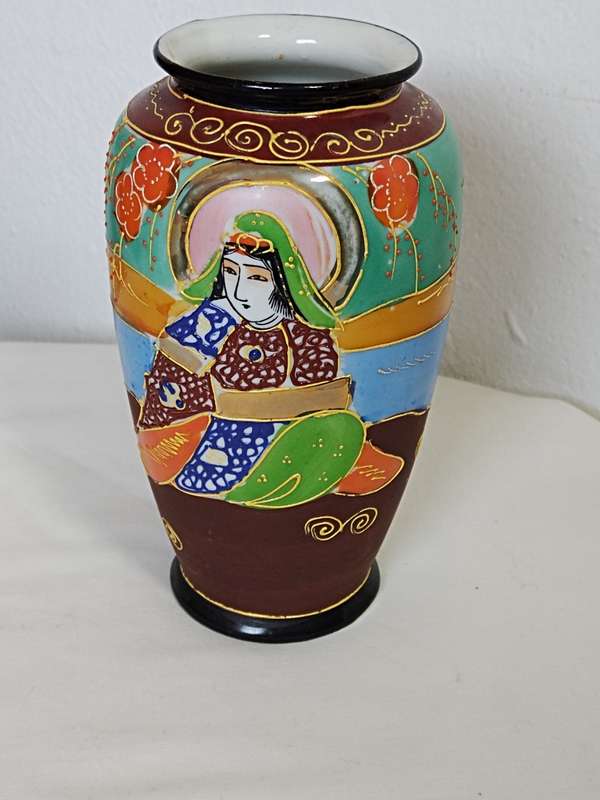 Satsuma Japan Vase