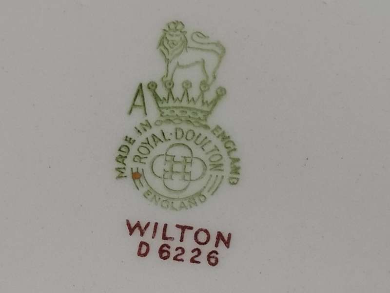 Royal Doulton, Wilton D6226: Side Plates