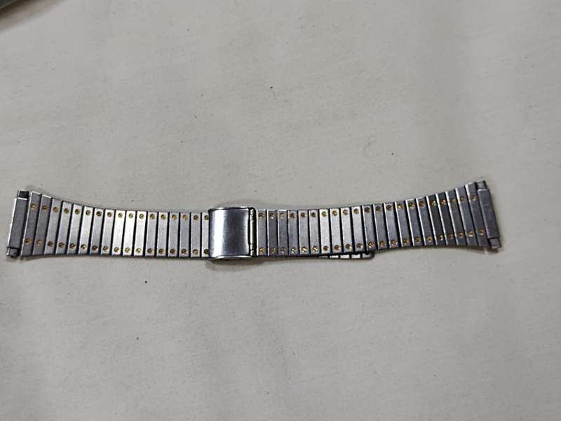 Men's Stainless steel watch strap.