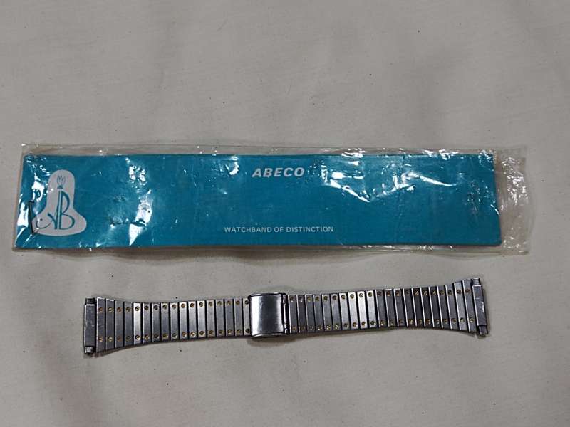 Men's Stainless steel watch strap.