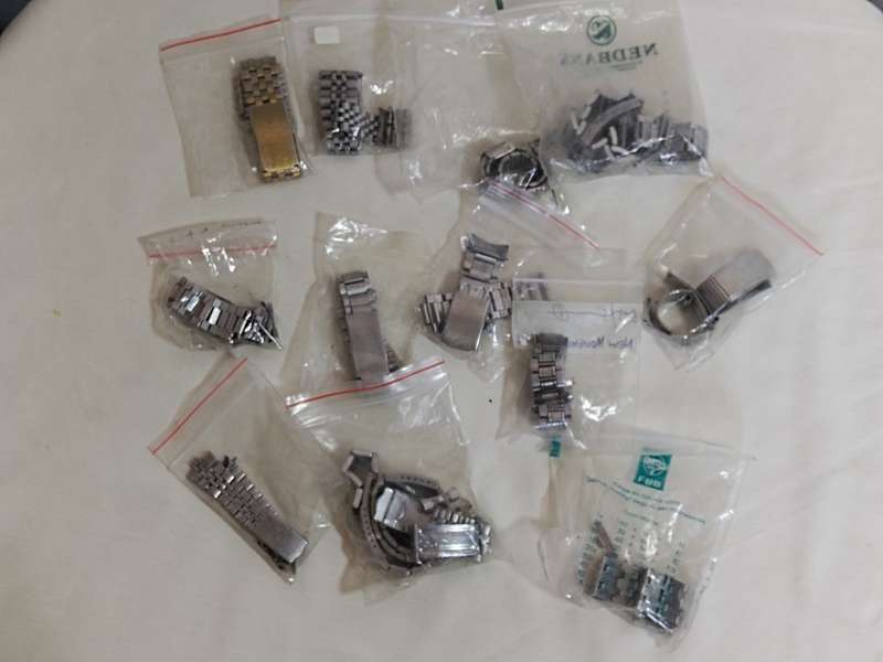 Thirteen  mixed Stainless steel men's straps