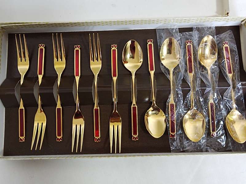 12 Piece Eetrite 24ct Gold plated set