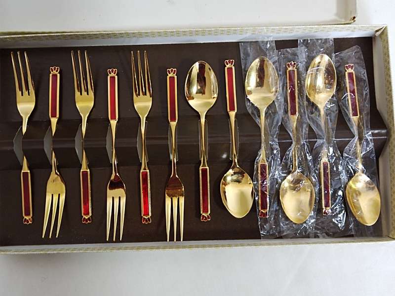 12 Piece Eetrite 24ct Gold plated set