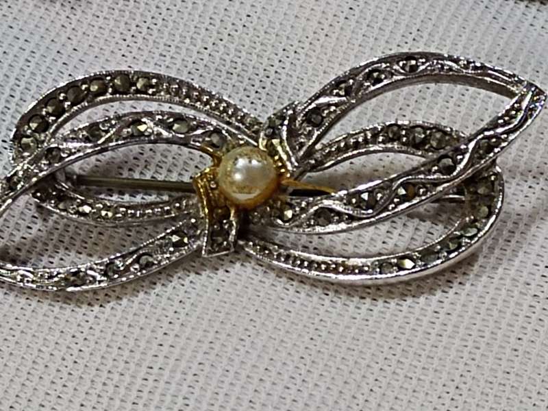 X5 Silver Tone Brooches