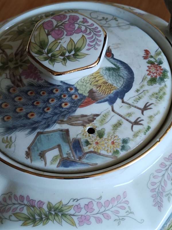 Japan Teapot with peacock teapot