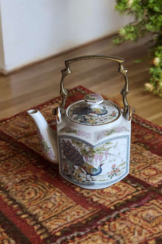 Japan Teapot with peacock teapot