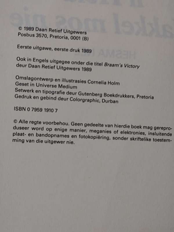 n' Held hakkel mos nie, deur Hesma Nel