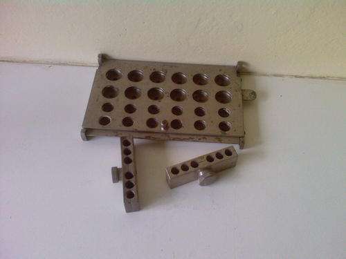 A PHARMISISTS IMPLEMENT(SH)
