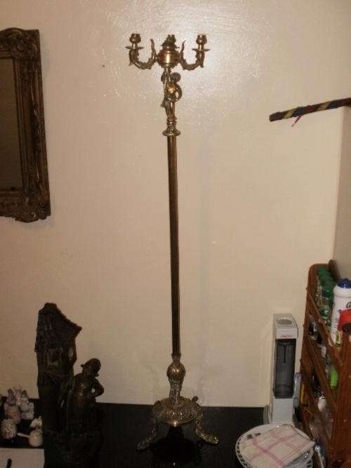 A MOST STUNNING CANDLE HOLDER SEE THIS TO APPRECIATE
