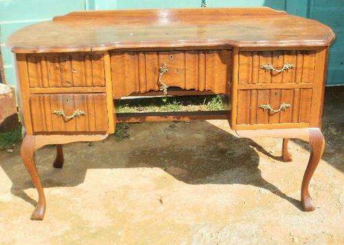 SMALL IMBUIA DESK