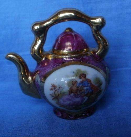 LIMOGES MINIATURE KETTLE(b)