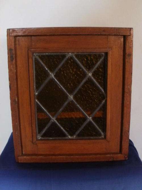 ****weekend special**** A STUNNING LITTLE CABINET WITH LEAD GLASS