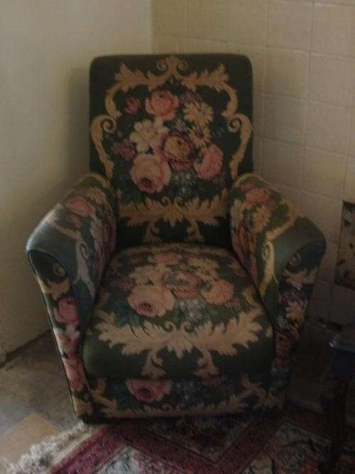 ***WEEKEND SPECIAL**** ROCKING CHAIR