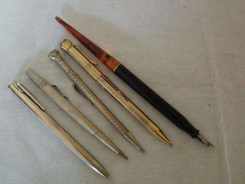 JOBLOT OF PENS & PENCIL