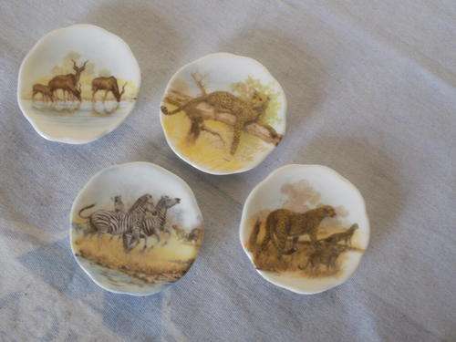 STUNNING FOUR MINIATURE ANIMAL PLATES