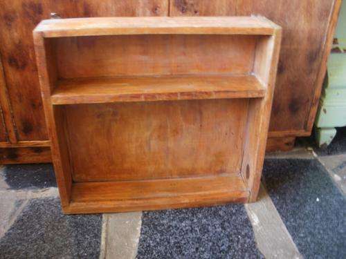 NICE SMALL PINE SHELVE.