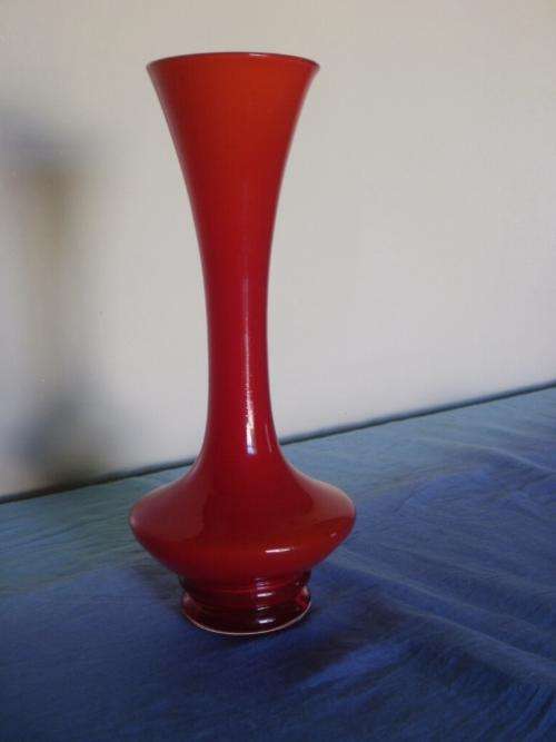 STUNNING RED MURANO VASE