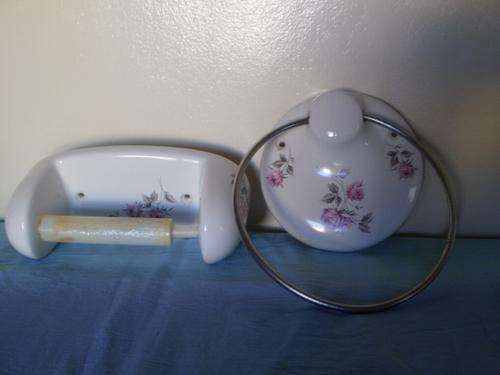 VINTAGE BELL WARE TOILET ROLL HOLDER AND TOWEL HOLDER