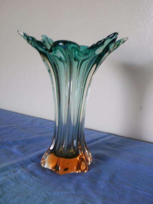 ***SPECIAL*** STUNNING MURANO VASE
