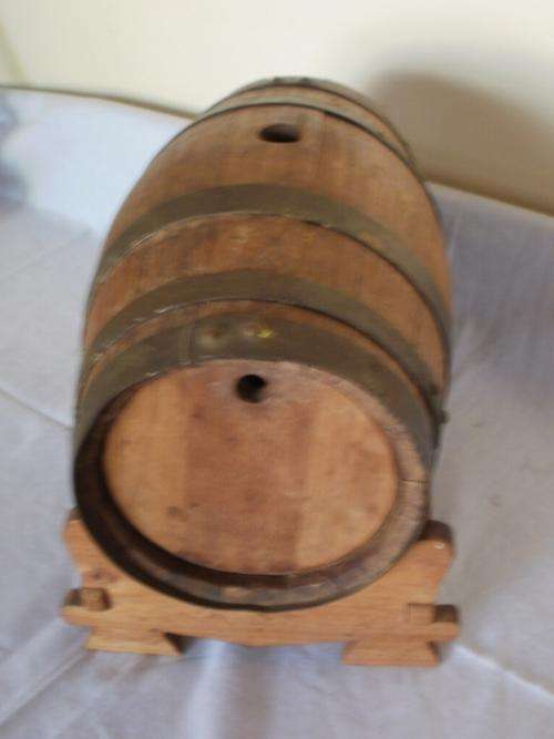 LOVELY BARREL WITH STAND