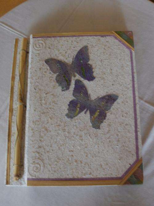 STUNNING BOOK FOR YOUR SCRAPBOOKING