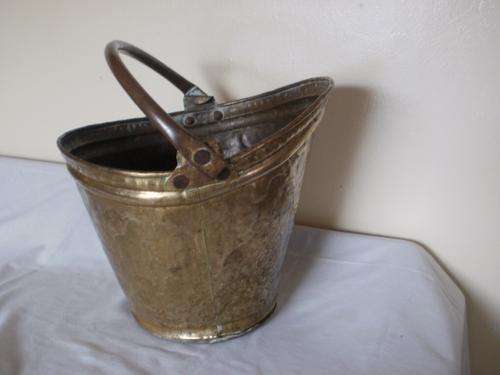 ***SPECIAL*** NEW STOCK***BRASS COAL SCUTTLE