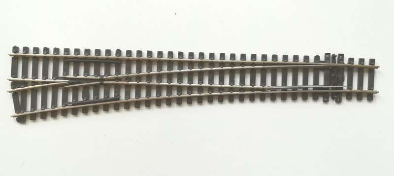 Peco SL-89 large radius L/H turnout