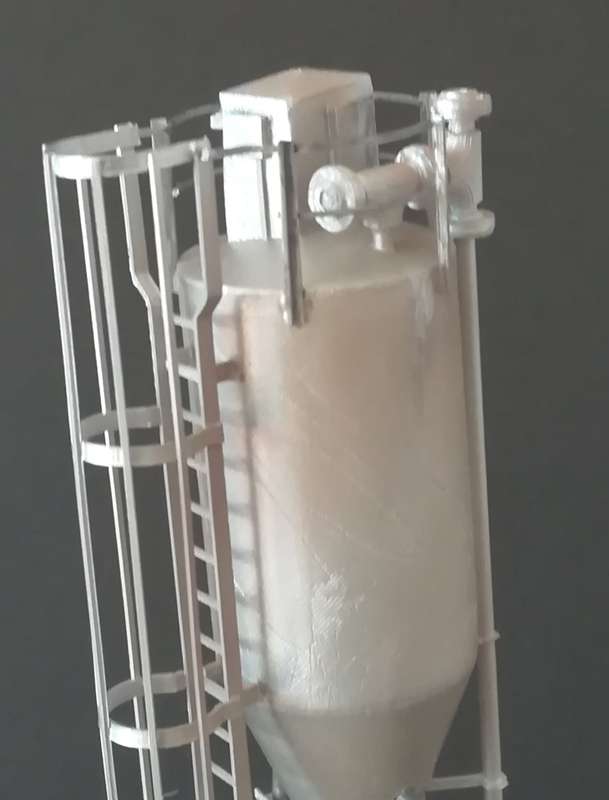 Diesel sanding tower