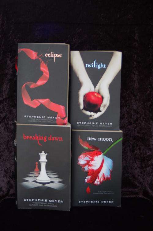 Twilight Books - Stephanie Meyer
