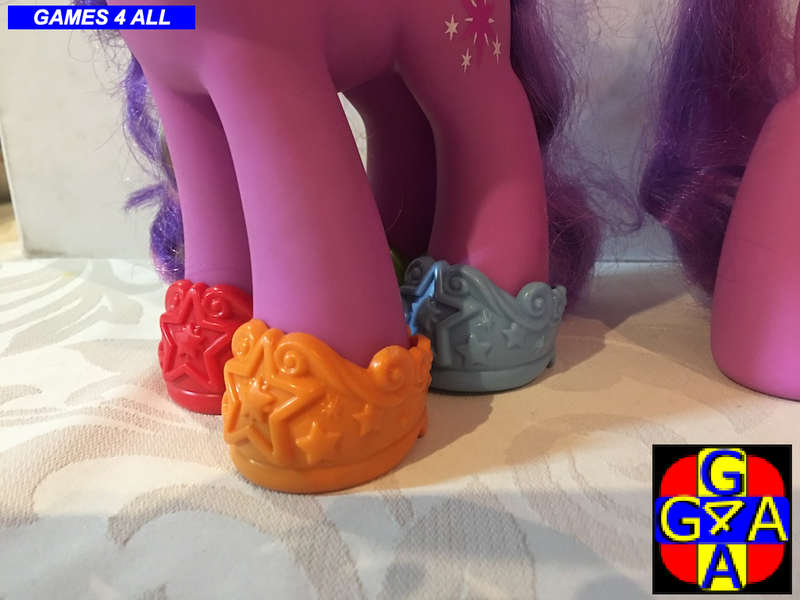 2 Large My Little Pony`s