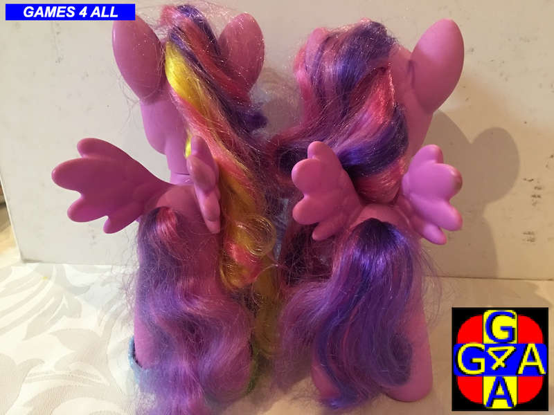 2 Large My Little Pony`s