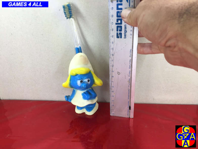 Smurfet Toothbrush Holder
