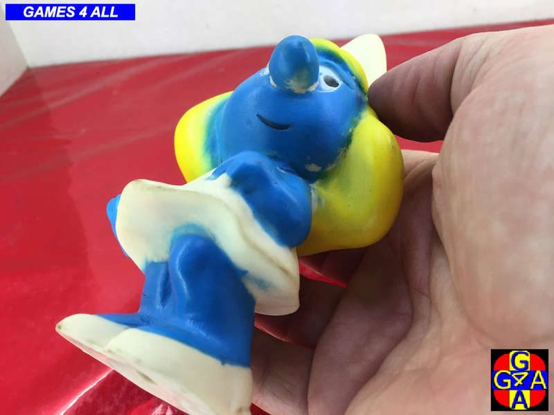 Smurfet Toothbrush Holder