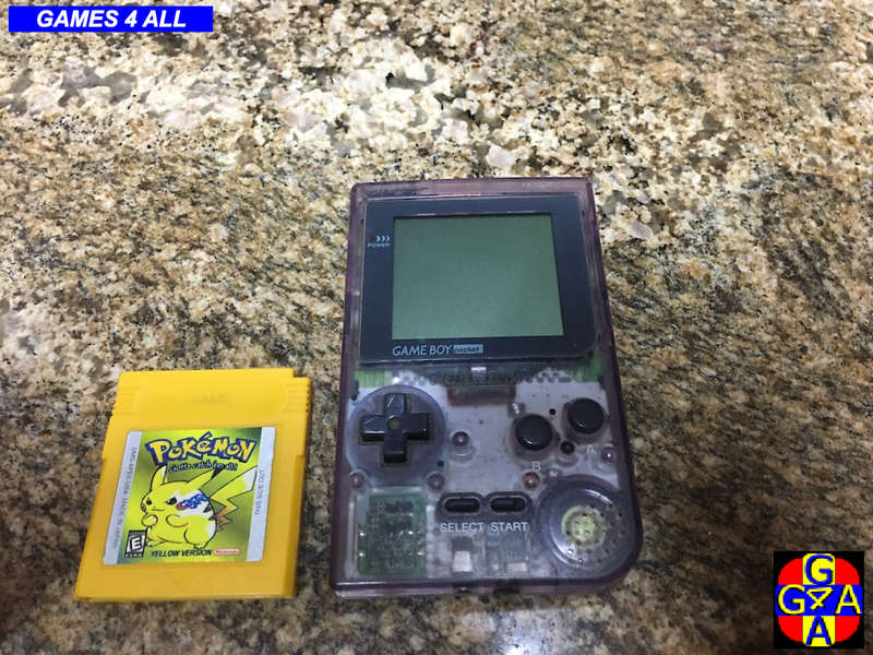 Gameboy Pocket + Pokemon Yellow Version - ALL WORKING