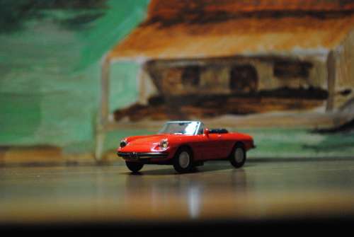Model Power Alfa Romeo Spyder Junior 1300cc 1972 Model 1:87 HO Scale