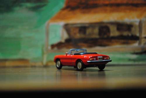 Model Power Alfa Romeo Spyder Junior 1300cc 1972 Model 1:87 HO Scale