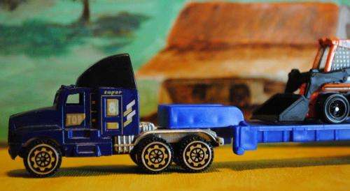 Chinese No Name Brand Low Loader  Blue 1:87 HO Scale