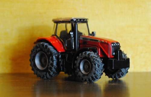 Siku 1878 Massey Fergusson MF8480 Tractor 1:87 HO Railway Scale