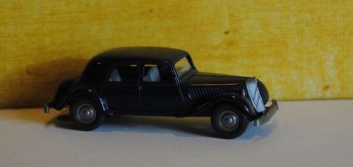 Wiking Citroen 15 Six Sedan 1 ;87 HO Railway Scale