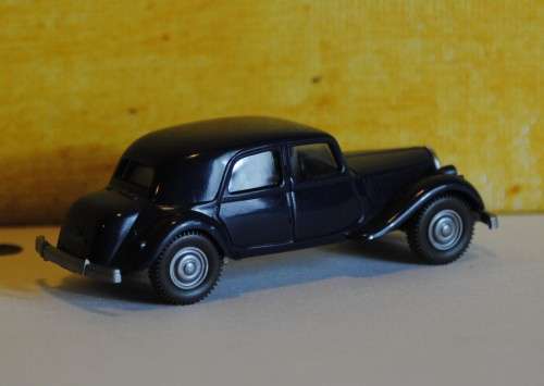 Wiking Citroen 15 Six Sedan 1 ;87 HO Railway Scale
