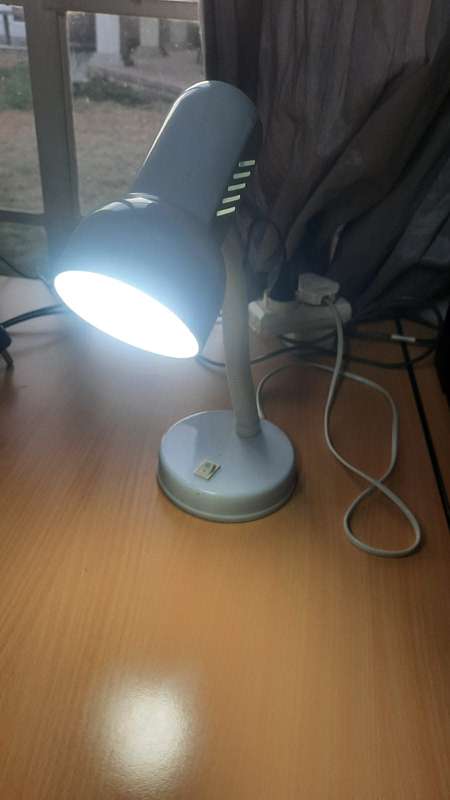 Secondhand Energy-Saving Study Lamp with Bright Light