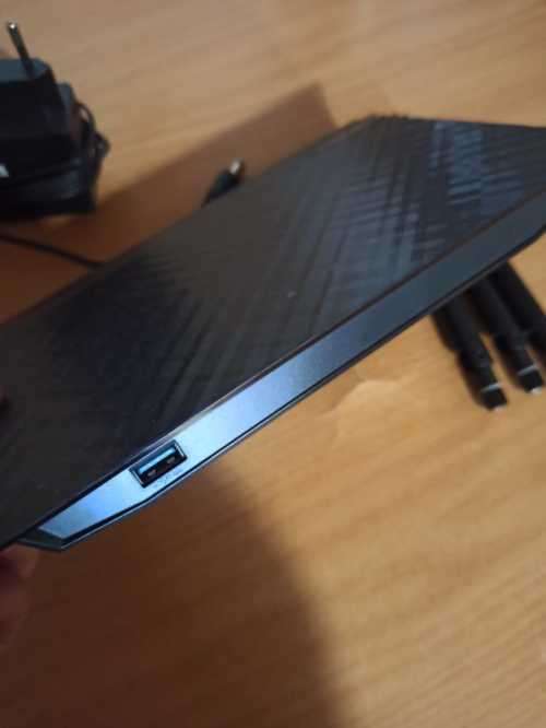 Asus RT-N18U