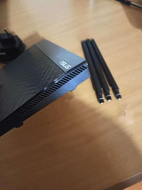 Asus RT-N18U