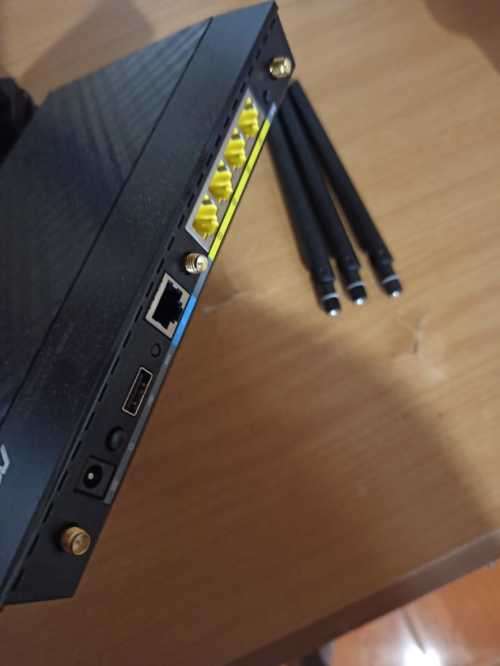 Asus RT-N18U