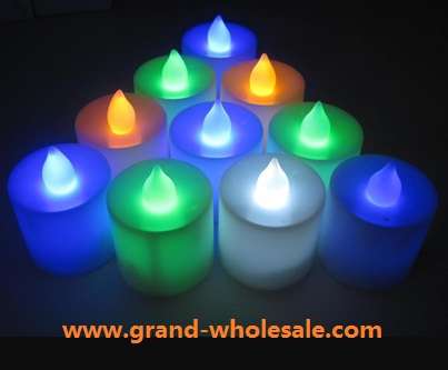 Battery operated candles 5 to bid on, one per bid, R1 no reserve auction - Great Gift idea!
