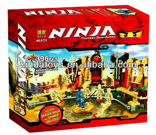 320 Piece lego Ninja Swords man and weapons ! 100% lego compatible